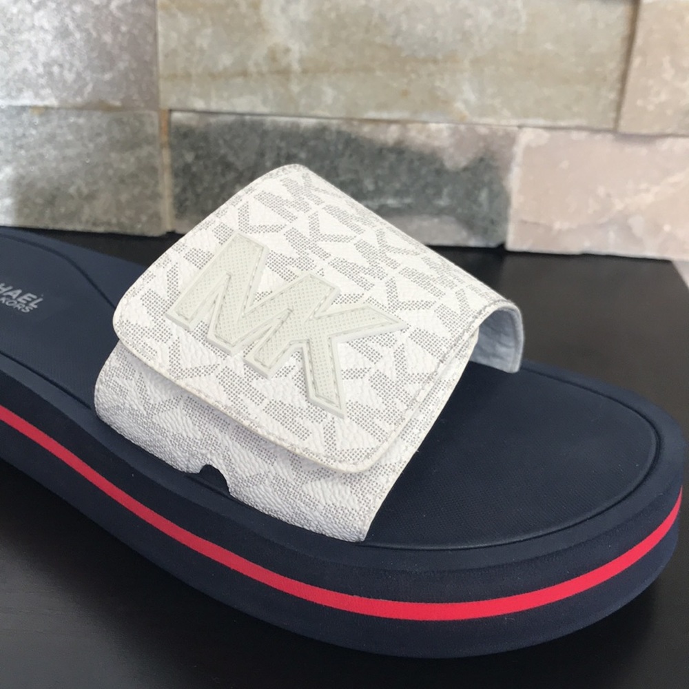 MICHAEL Michael Kors Logo Platform Slide Sandal - Picture 8 of 9